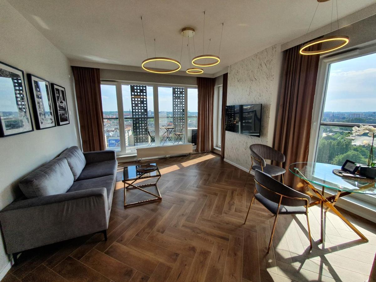 15 Pietro Sokolska 30 Towers Apartments - New - Lux - Parking - Sauna - Gym- And The Best View In คาโตวีตเซ ภายนอก รูปภาพ